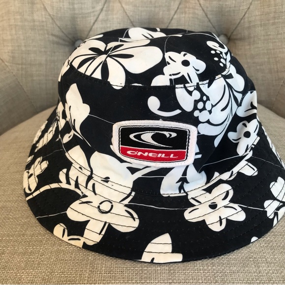 O'Neill Accessories - O’NEILL | Official O’Neill Hawaiian Flowers Surf Bucket Hat
